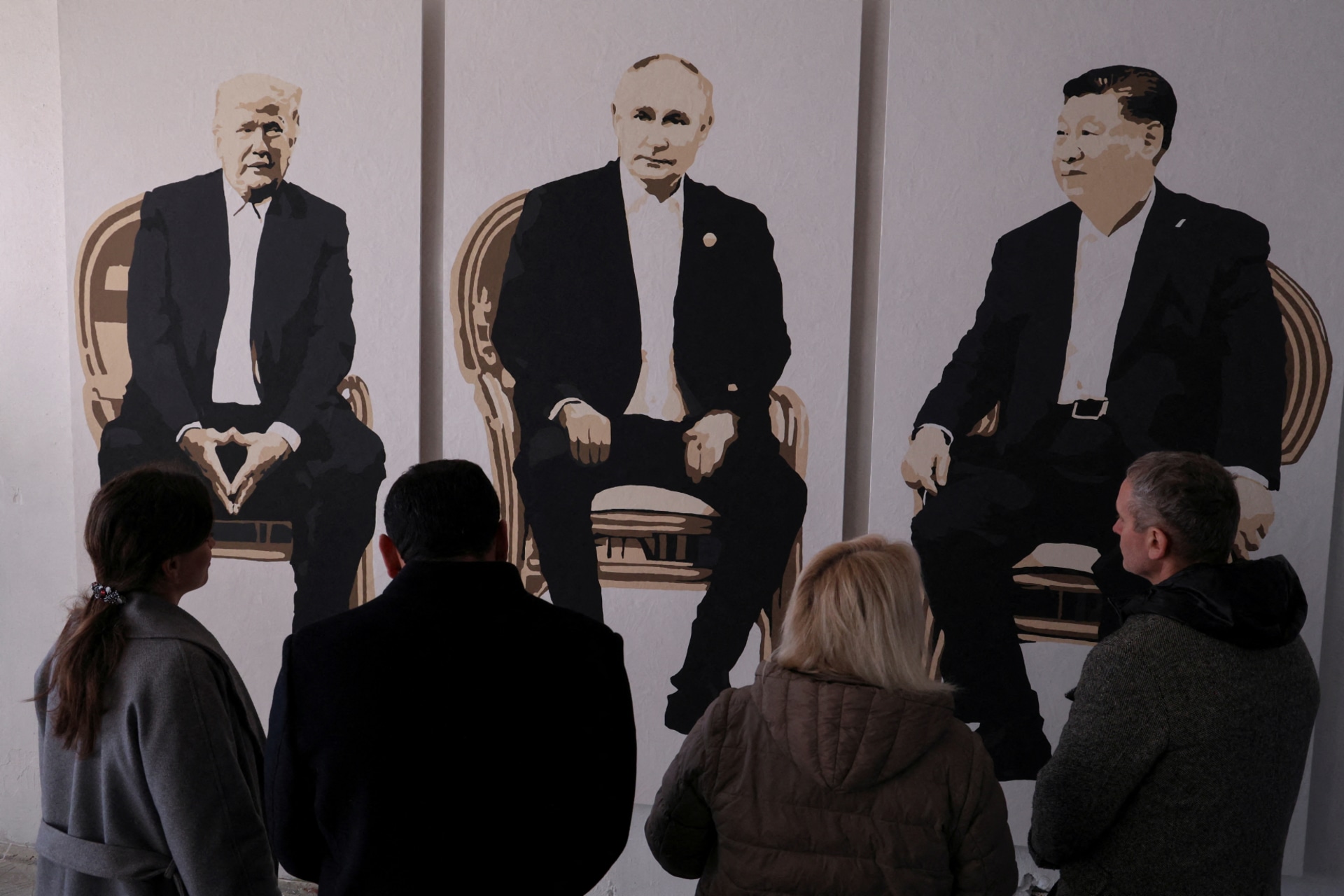 Artwork depicting Presidents Trump, Putin and Xi unveiled in Crimea