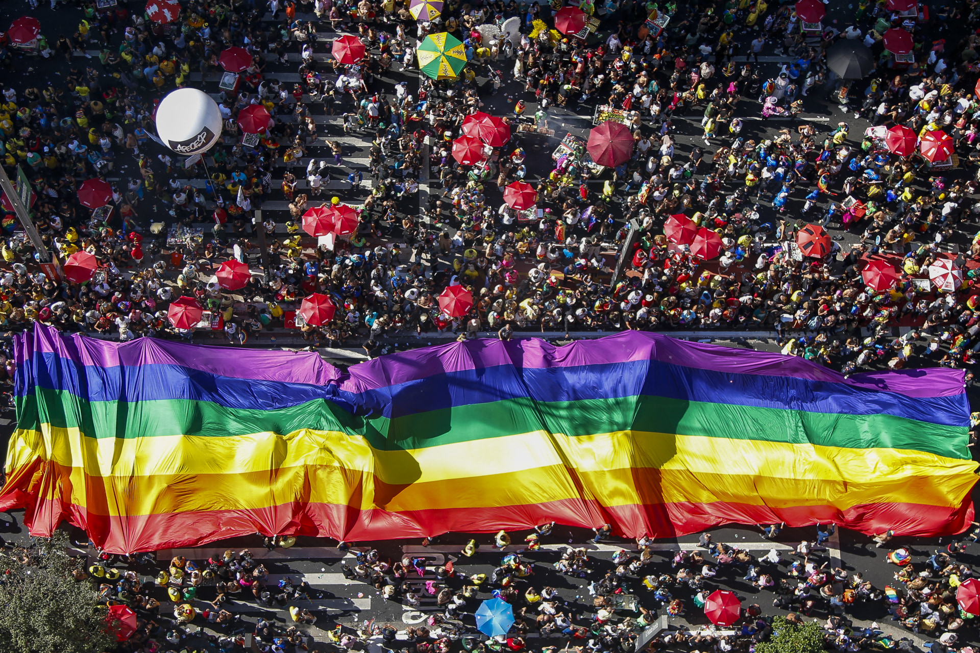 <p>SÀO PAULO: An aerial view shows hundreds of people gathered at the city’s twenty-eighth Gay Pride Parade, on June 2, 2024.</p>
