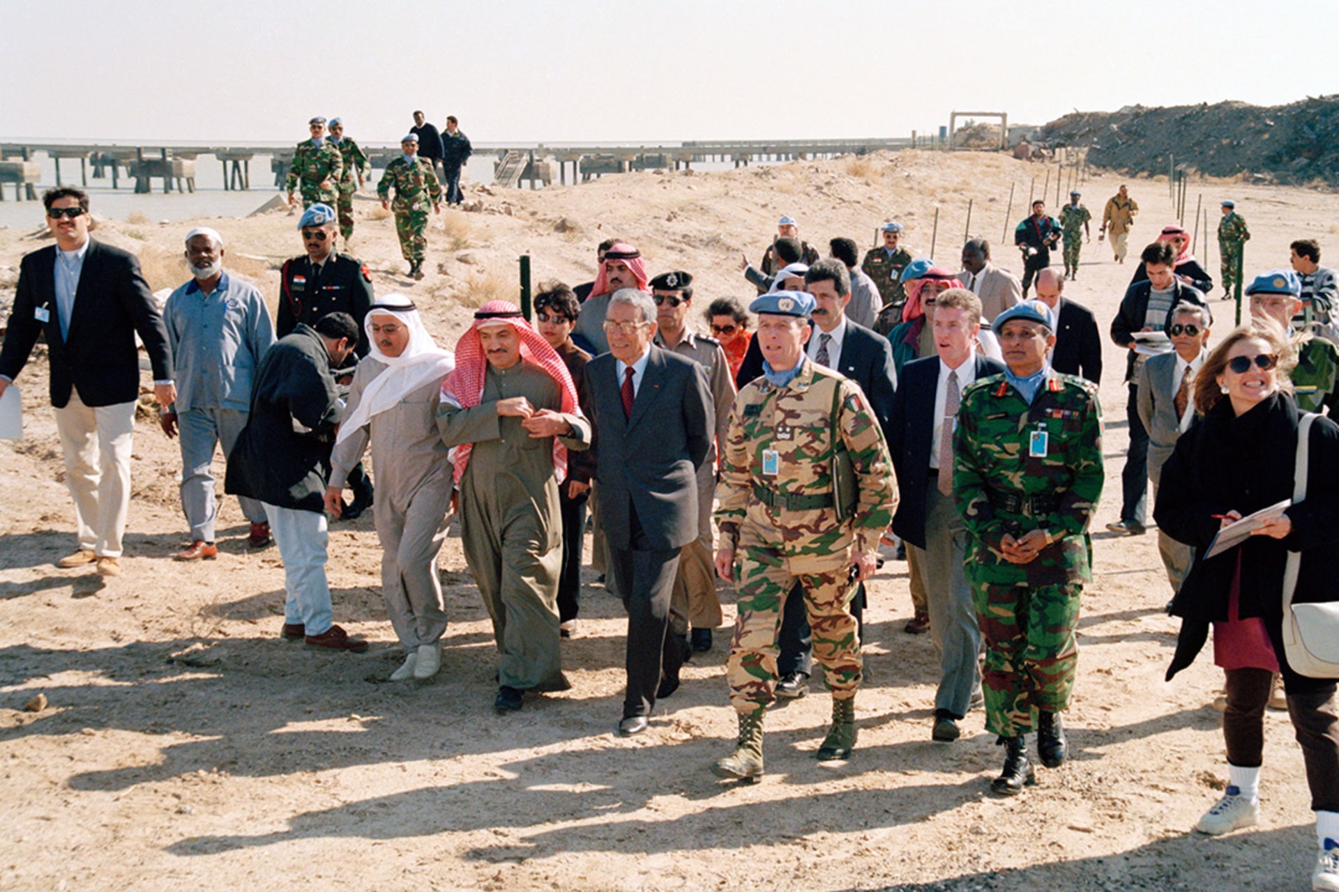 UN Secretary-General Boutros Boutros-Ghali (center) visits UNIKOM in Kuwait, 1995. UN Photo