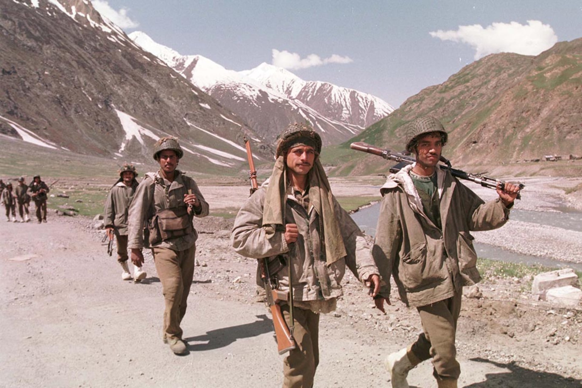 Indian soldiers in the Kargil sector in Kashmir. Vijay Gupta/Getty Images
