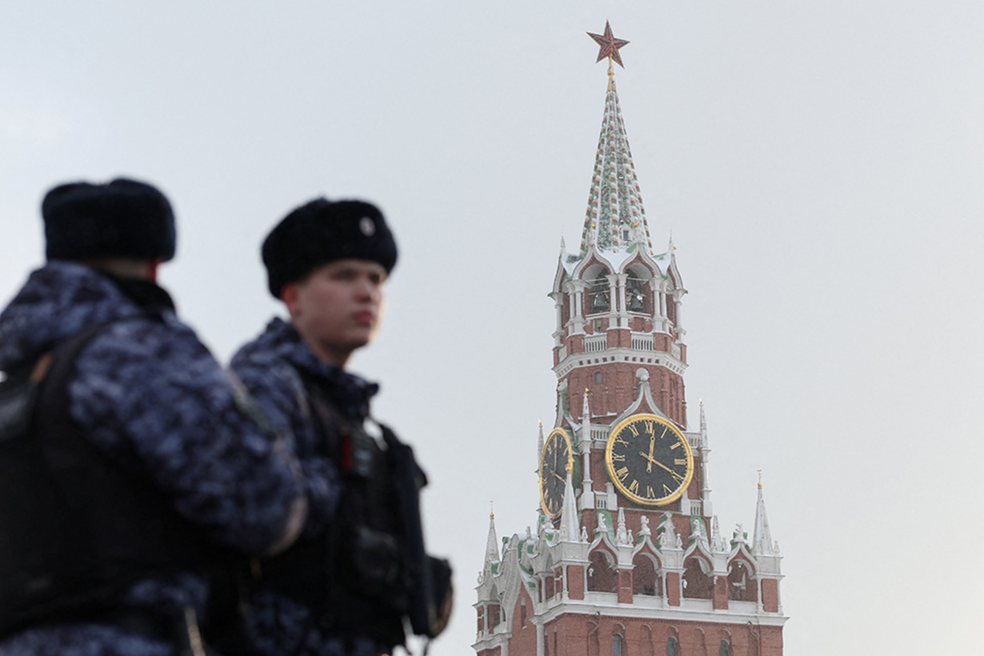 Image of Russian law enforcement standing guard.